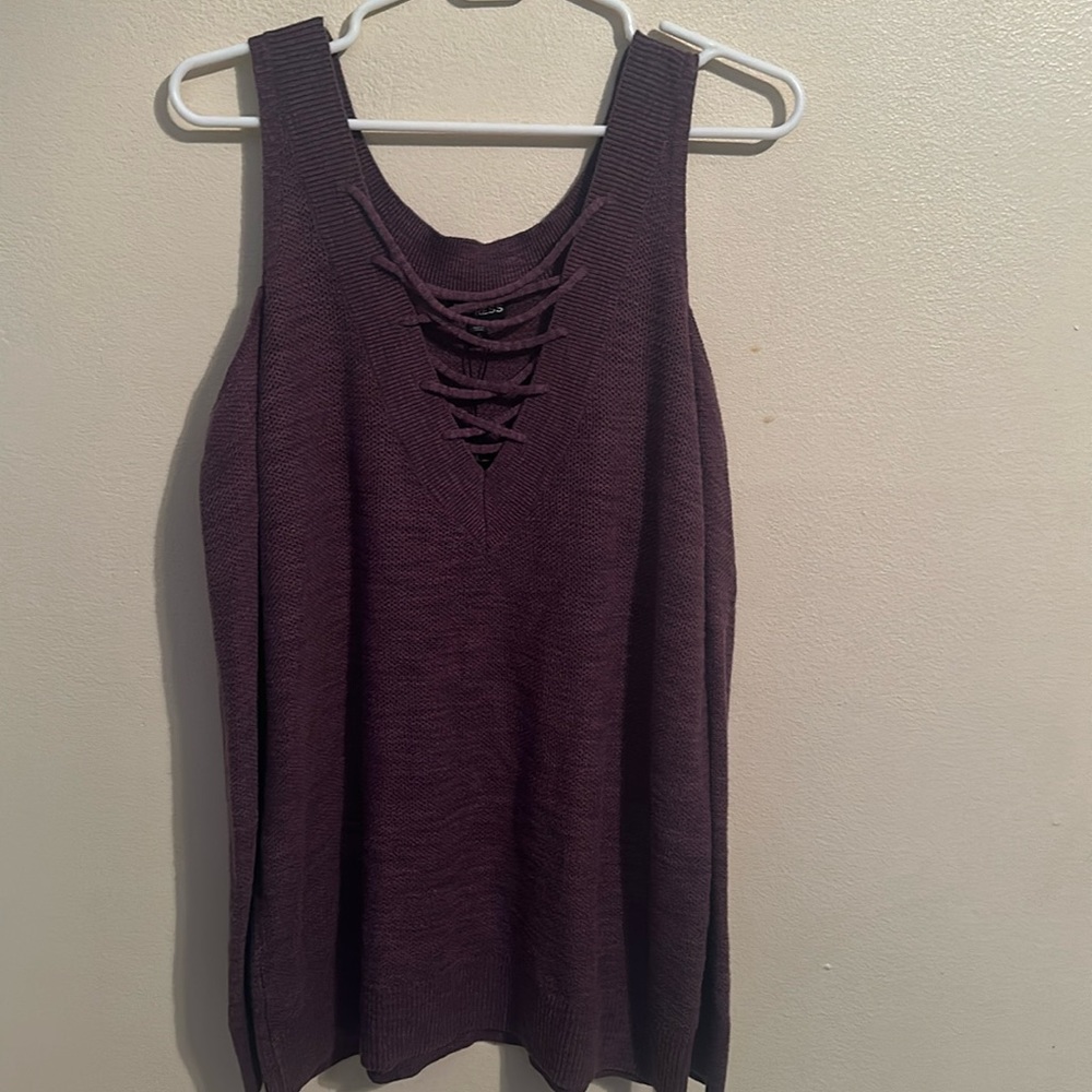 Purple cold sleeve Express top